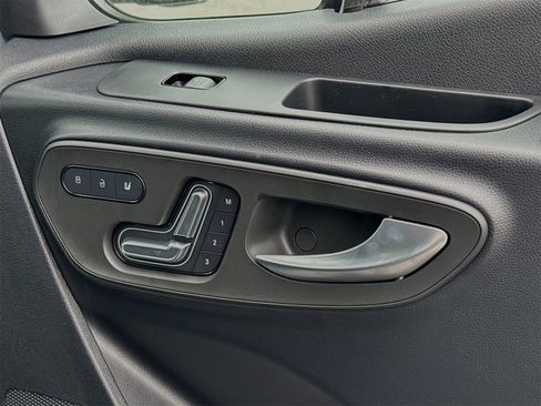 Used 2024 Mercedes-Benz Sprinter 3500 image 19