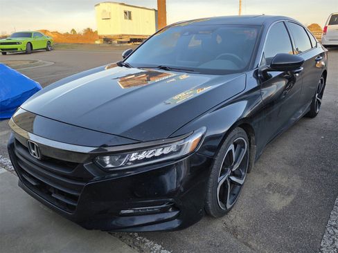 Used 2018 Honda Accord Sport image 20