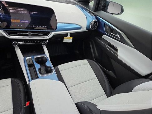 New 2025 Chevrolet Equinox EV LT w/ Convenience Package II image 15