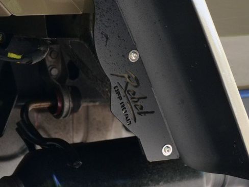 Used 2020 Jeep Gladiator Rubicon AWD/4WD image 36
