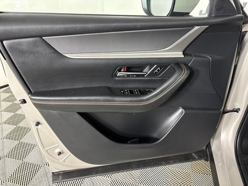 Used 2024 MAZDA CX-90 Plug-In Hybrid w/ Preferred AWD/4WD image 7