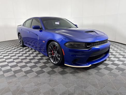 Used 2022 Dodge Charger Scat Pack w/ Plus Group RWD image 7