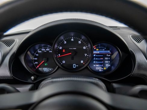 Certified 2021 Porsche 718 Cayman image 18