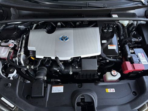 Used 2022 Toyota Prius FWD image 29