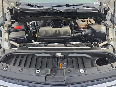 Used 2020 Chevrolet Silverado 1500 LT image 32