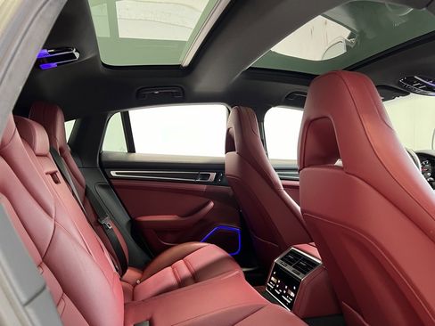 Used 2023 Porsche Panamera 4 Platinum Edition w/ Assistance Package image 23