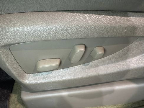 Used 2017 GMC Yukon SLT image 35