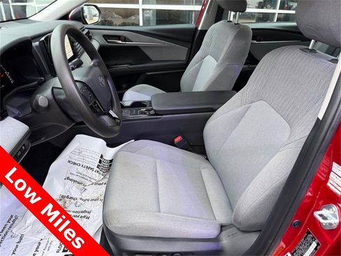 Used 2025 Toyota Camry LE image 16