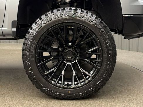 Used 2026 Chevrolet Silverado 1500 LT Trail Boss AWD/4WD image 9