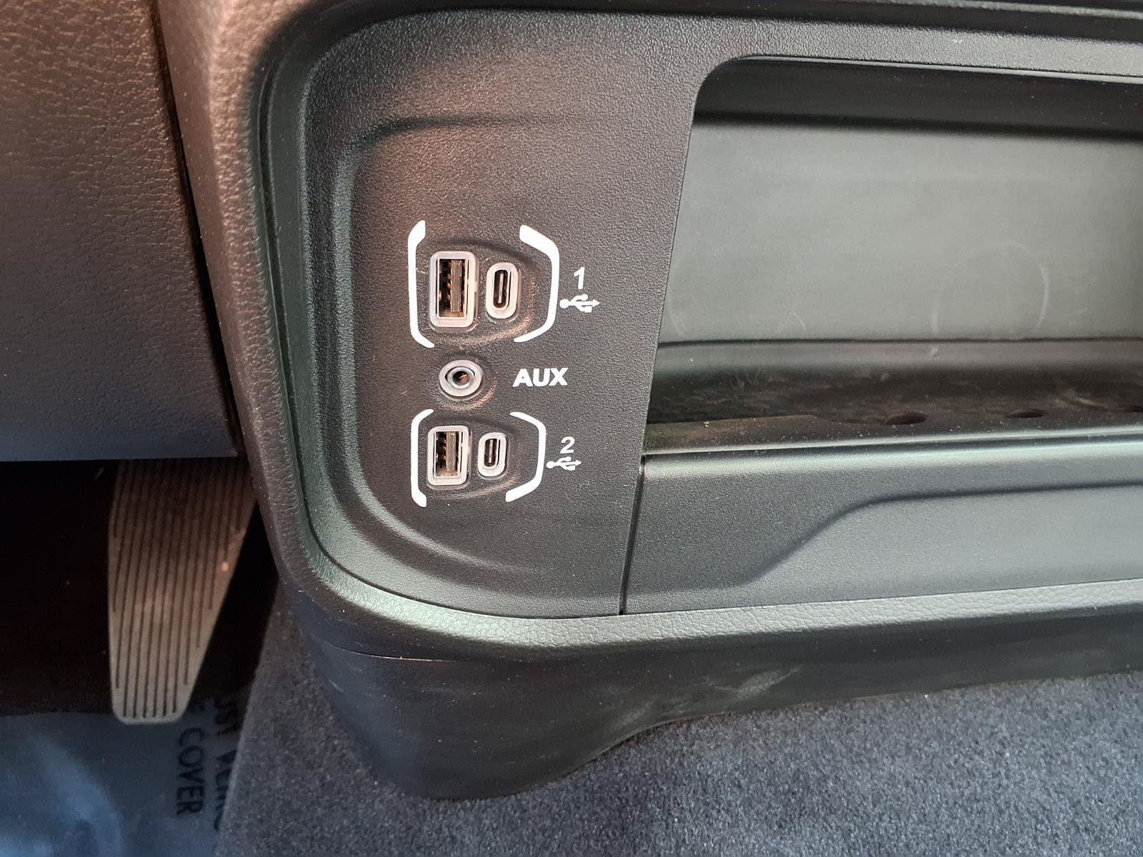 Used 2026 RAM 2500 Laramie AWD/4WD image 10