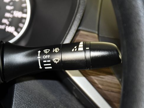 Used 2024 Nissan Altima 2.5 SV FWD image 24