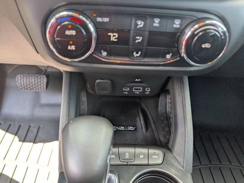 Used 2023 Chevrolet TrailBlazer ACTIV w/ Sun and Liftgate Package AWD/4WD image 18