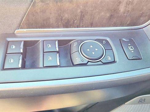 New 2026 Ford F250 Lariat w/ Black Appearance Package image 18
