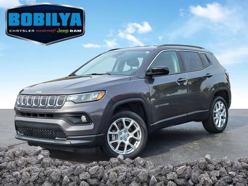 Used 2022 Jeep Compass Latitude AWD/4WD image 1