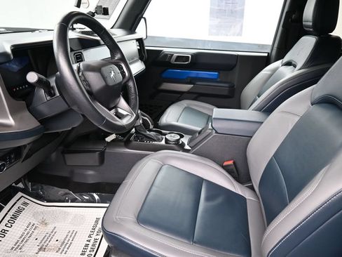Used 2022 Ford Bronco Outer Banks w/ Sasquatch Package AWD/4WD image 26