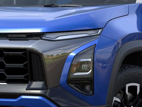 New 2026 Chevrolet Equinox ACTIV w/ Safety and Technology Package FWD image 25