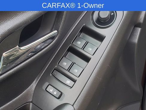 Certified 2022 Chevrolet Trax LT w/ LT Convenience Package AWD/4WD image 9