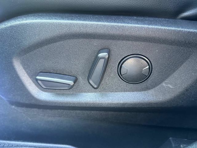 Used 2024 Ford Edge SEL AWD/4WD image 12