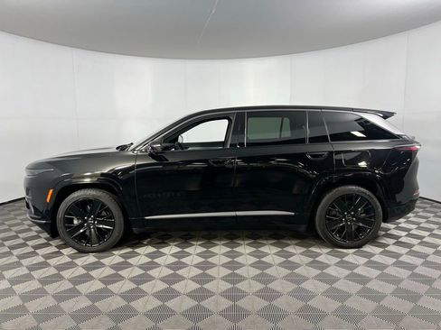 Used 2024 Jeep Wagoneer Launch Edition image 9