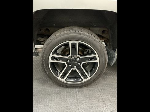 Used 2017 Chevrolet Silverado 1500 LTZ w/ LTZ Plus Package AWD/4WD image 40