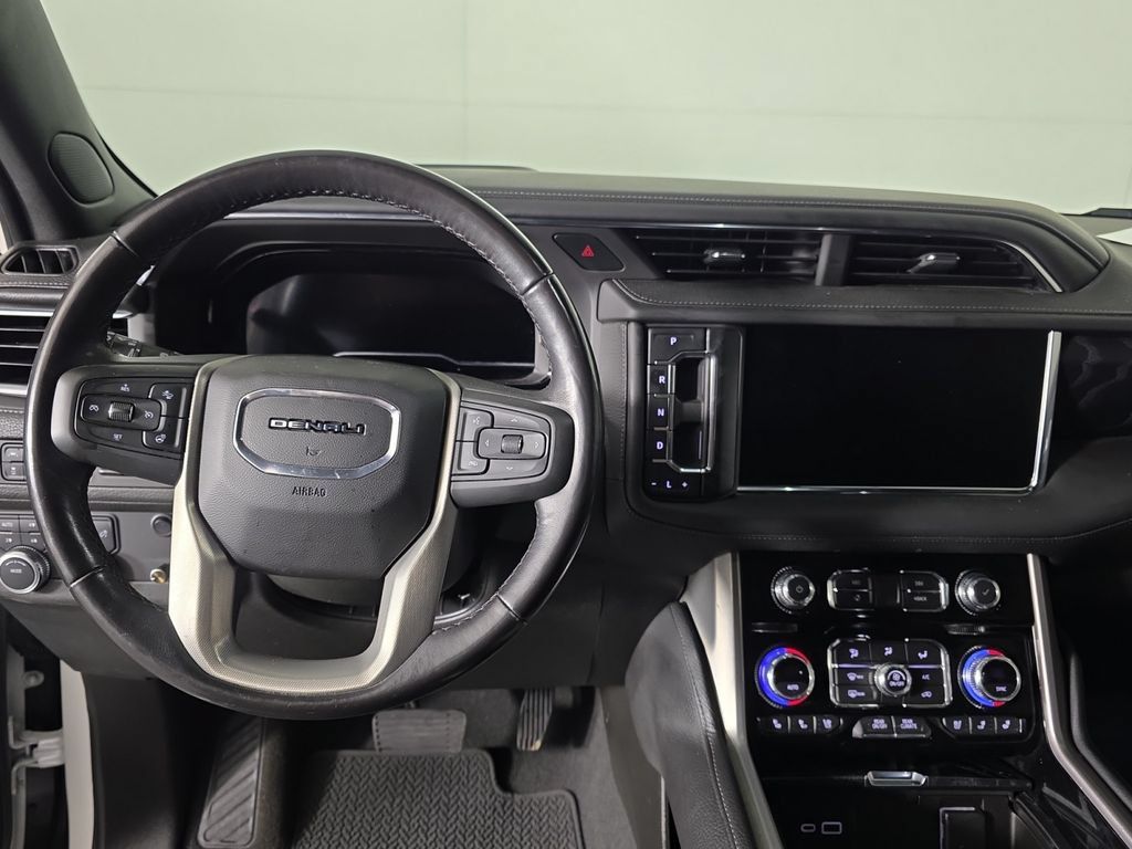 Used 2022 GMC Yukon Denali AWD/4WD image 11