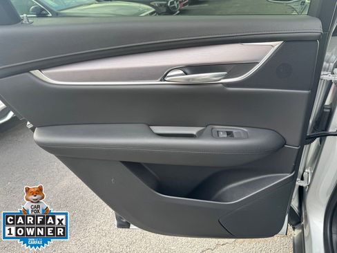 Used 2019 Cadillac XT5 Premium Luxury w/ Driver Assist Package image 19