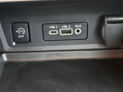 Used 2024 Nissan Sentra SV image 32