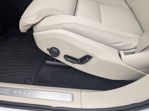 New 2026 Volvo XC90 B6 Ultra w/ Protection Package Premier AWD/4WD image 23