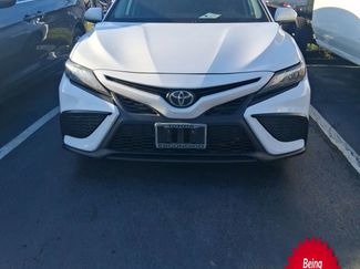 Used 2021 Toyota Camry SE video 1
