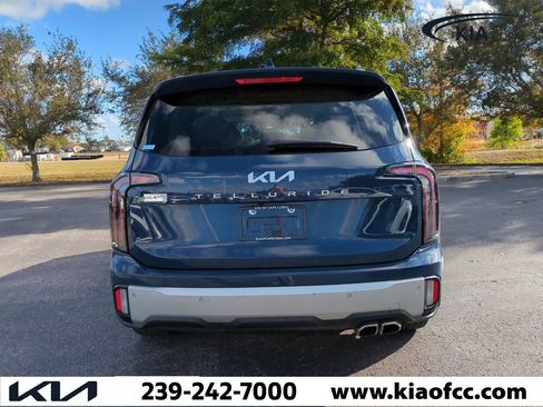 Certified 2023 Kia Telluride EX image 5