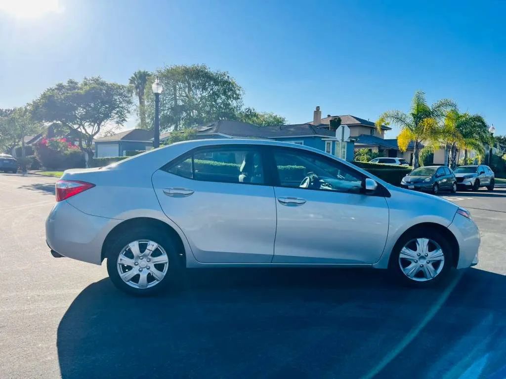 Used 2016 Toyota Corolla LE FWD image 11