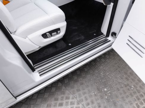 New 2027 Rolls-Royce Phantom Sedan RWD image 55