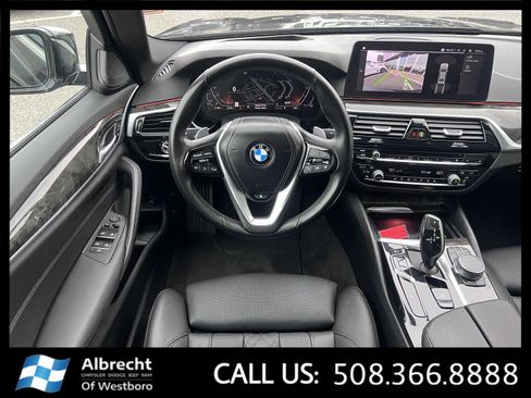 Used 2021 BMW 530i xDrive w/ Premium Package image 26
