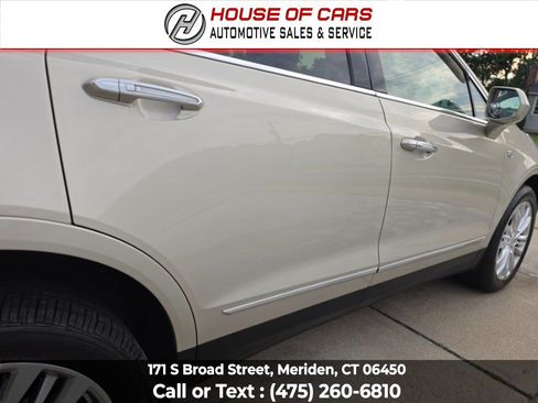 Used 2017 Cadillac XT5 Premium Luxury AWD/4WD image 13