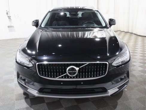 Used 2023 Volvo V90 B6 Cross Country Ultimate AWD/4WD image 29