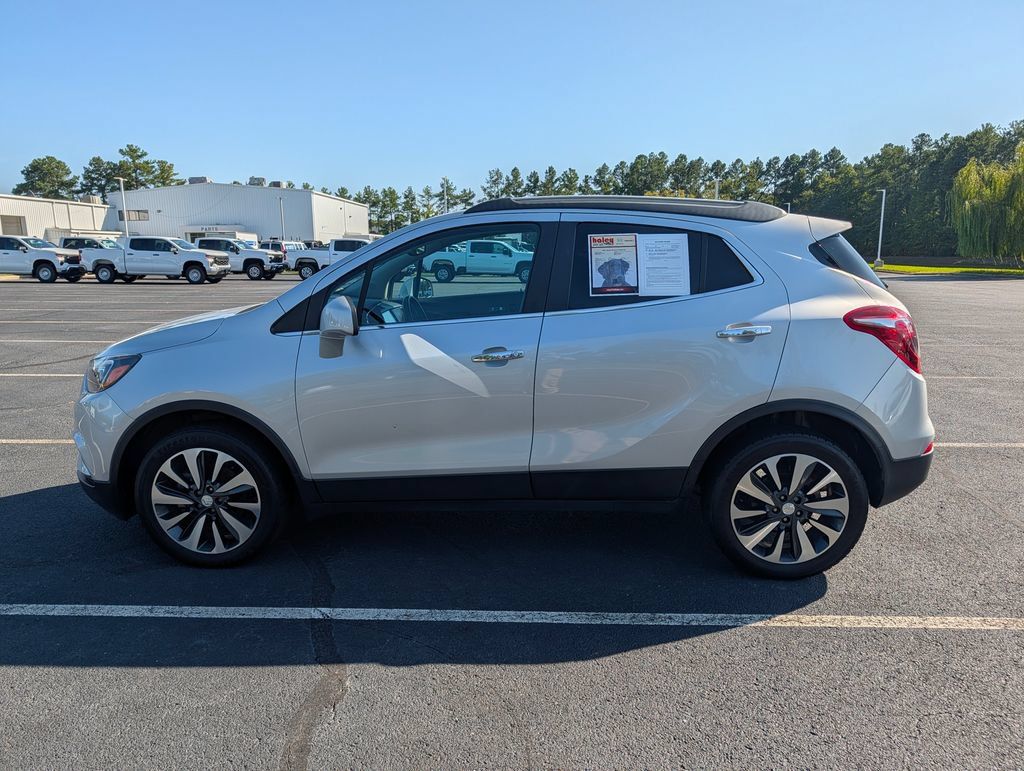 Used 2021 Buick Encore Preferred w/ Safety Package II AWD/4WD image 27
