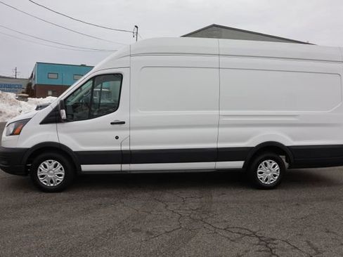 Used 2022 Ford E-Transit 148 High Roof Extended image 5