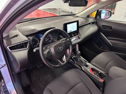 Certified 2023 Toyota Corolla Cross LE image 11