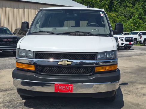 Used 2023 Chevrolet Express 3500 LT w/ LT Preferred Equipment Group RWD image 2