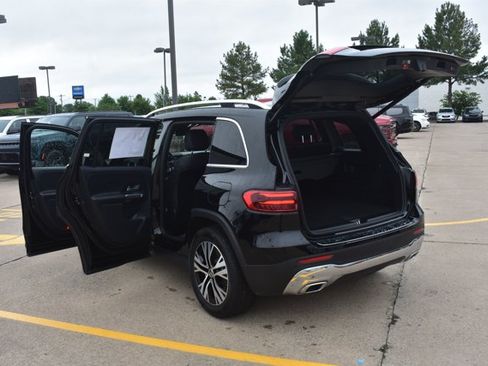 Used 2024 Mercedes-Benz GLB 250 image 16