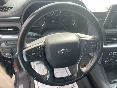 Used 2021 Chevrolet Suburban RST w/ Luxury Package RWD image 12