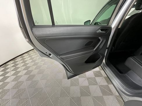 Used 2019 Volkswagen Tiguan SE image 26