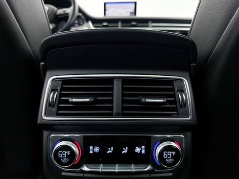 Used 2019 Audi Q7 3.0T Prestige w/ Prestige Package AWD/4WD image 30