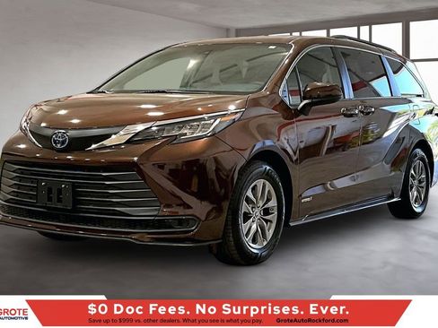 Used 2021 Toyota Sienna LE AWD/4WD image 1