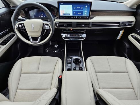 New 2026 Lincoln Corsair Reserve image 16