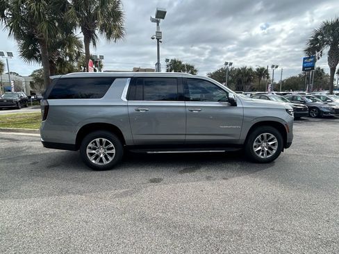 New 2026 Chevrolet Suburban Premier w/ Sun And Tow Package AWD/4WD image 8