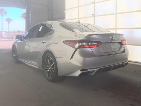 Used 2021 Toyota Camry SE FWD image 5