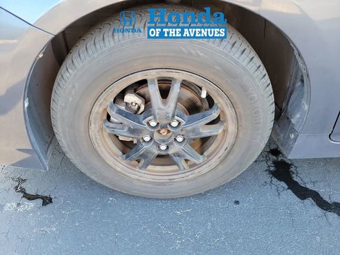 Used 2013 Toyota Prius Three image 4