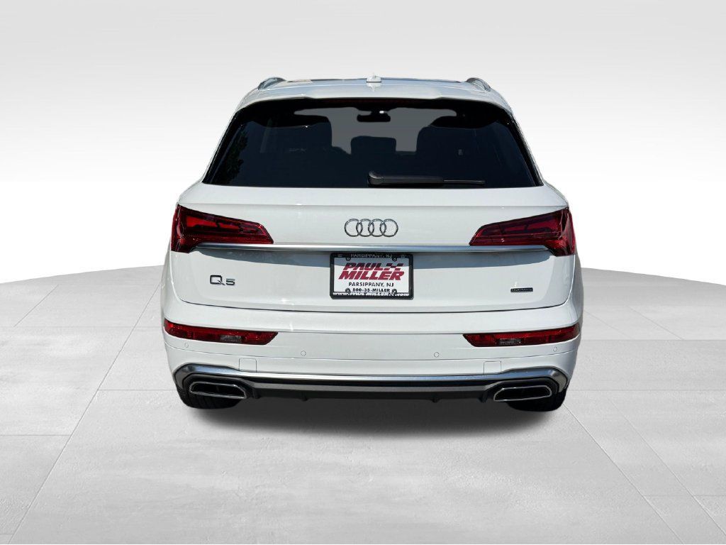 Used 2023 Audi Q5 2.0T Premium w/ Convenience Package AWD/4WD image 7