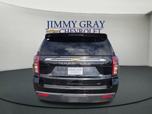 Used 2023 Chevrolet Suburban LT RWD image 4